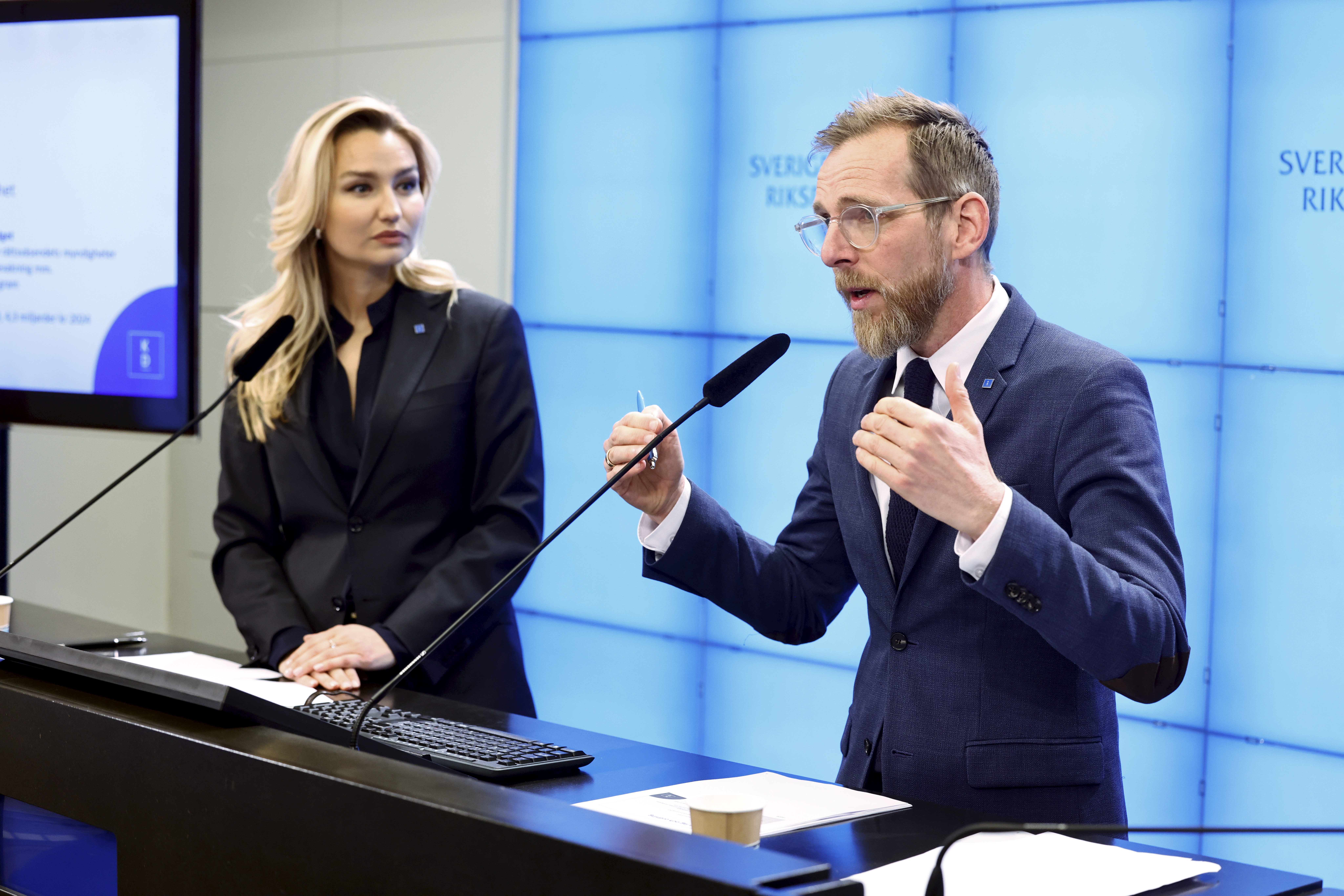 Jakob Forssmed och hans partiledare Ebba Busch. Foto: TT